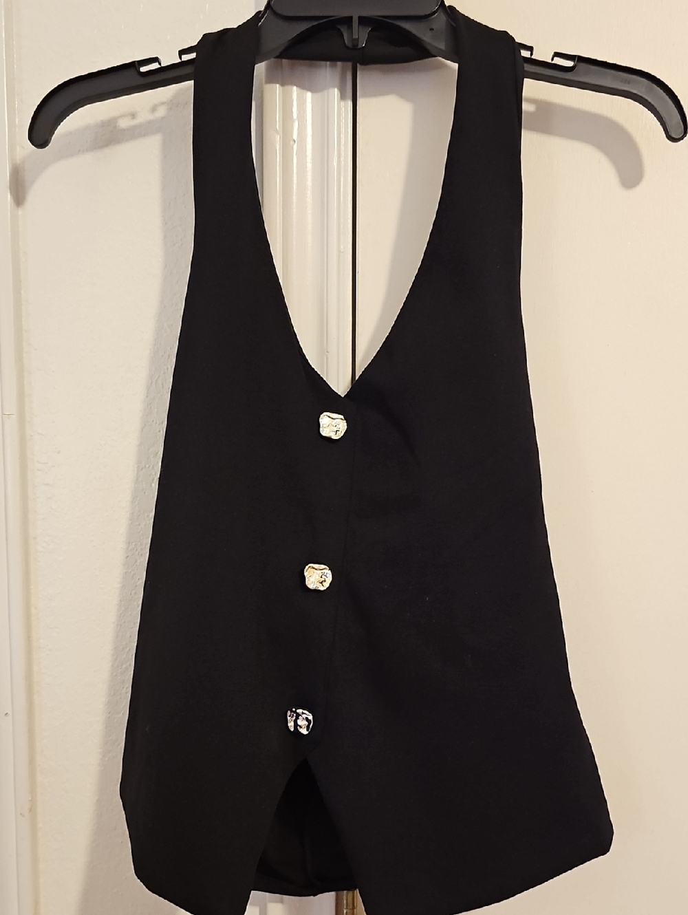 Black Women's V-Neck Button Front Tank Top